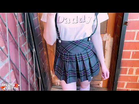 ❤️ Schoolgirl Sucks jej kutasa głęboko i fucks zamiast klas. Homemade porn at us