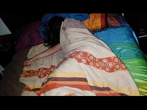 ❤️ Pasierb besztający swoją młodą macochę, gdy ta śpi. Homemade porn at us
